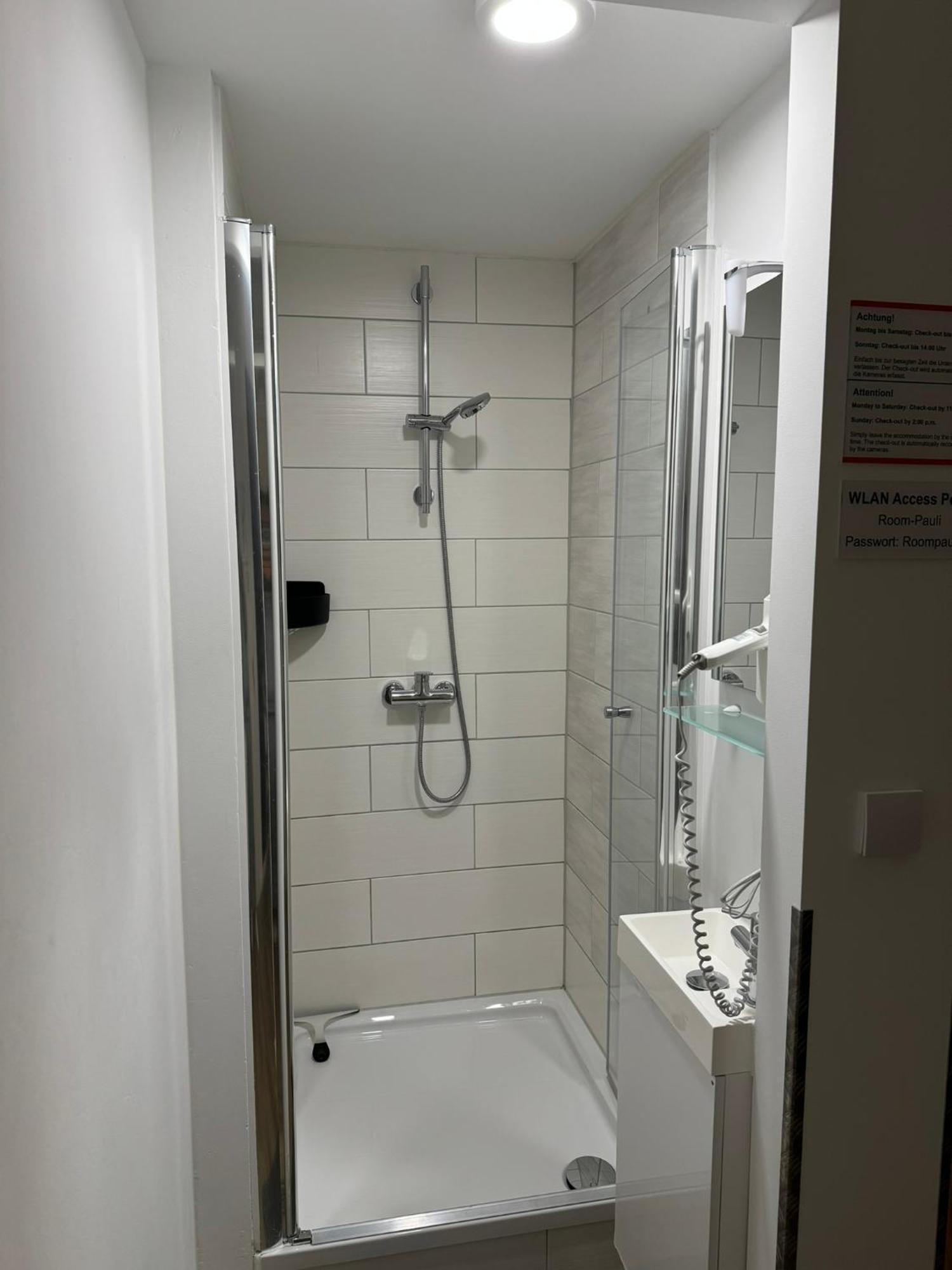 Room Pauli Hamburg Bagian luar foto